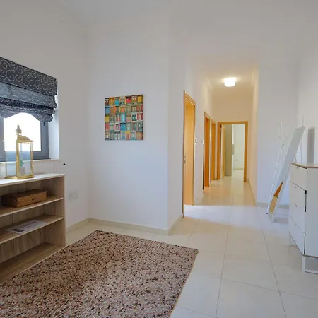 Apartment Modern 3br Stylish & Spacious - Close To Sliema Promenade
